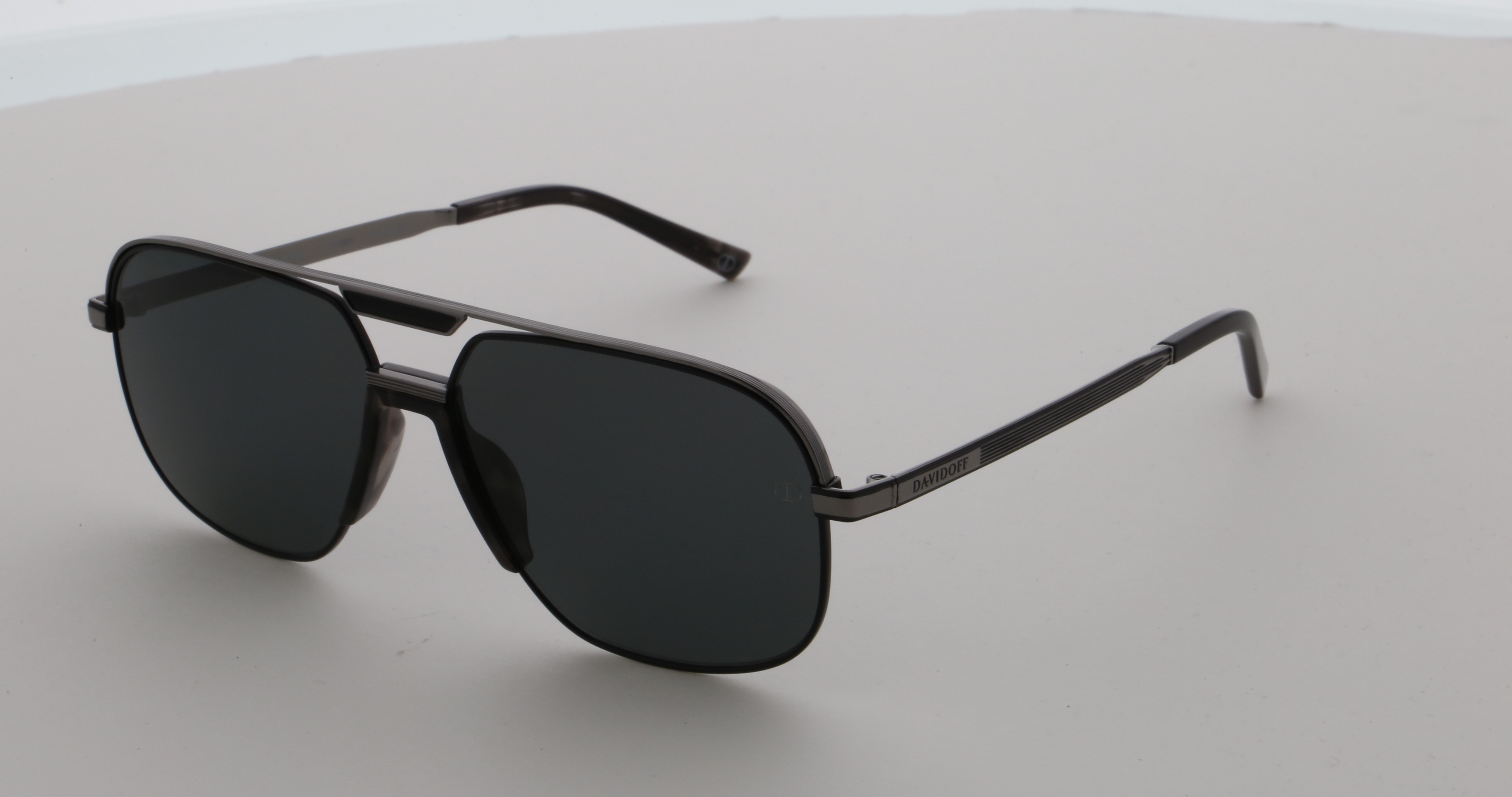Okulary przeciwsłoneczne DAVIDOFF DATS114 02
